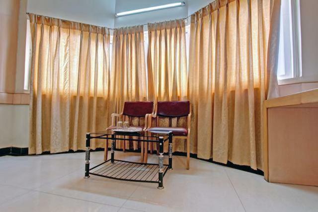 Bharati Lodge Hubballi-Dharwar Zewnętrze zdjęcie