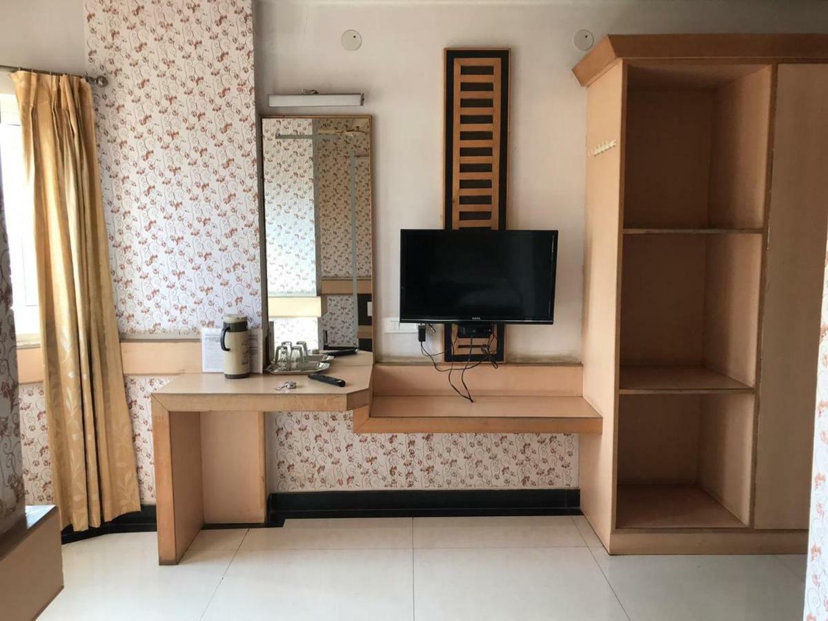 Bharati Lodge Hubballi-Dharwar Zewnętrze zdjęcie